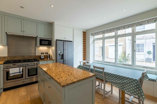 Property to rent in Coleherne Mews, Chelsea