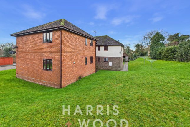 5 Heriot Way, Great Totham, Essex photo 4
