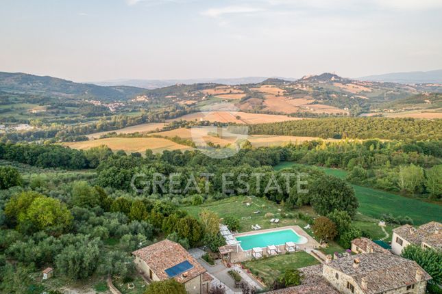 Thumbnail Villa for sale in Todi, Perugia, Umbria