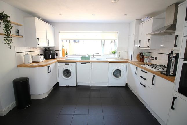 3, Boscundle Row, Saltash photo 4