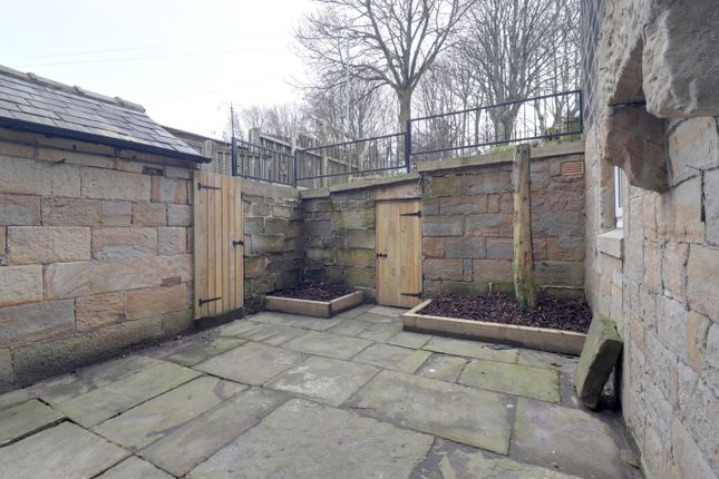 102, Burnley Road, Todmorden photo 3