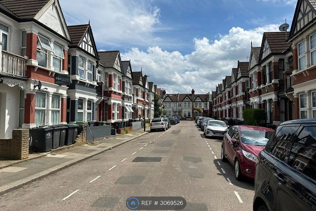 Flat A, St Margerets Avenue Ndh, London photo 2
