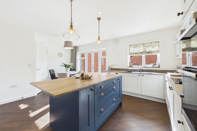 64 Seaton Way, Nottingham photo 4
