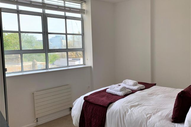 Flat to rent in Princes House, North Street, Brighton
