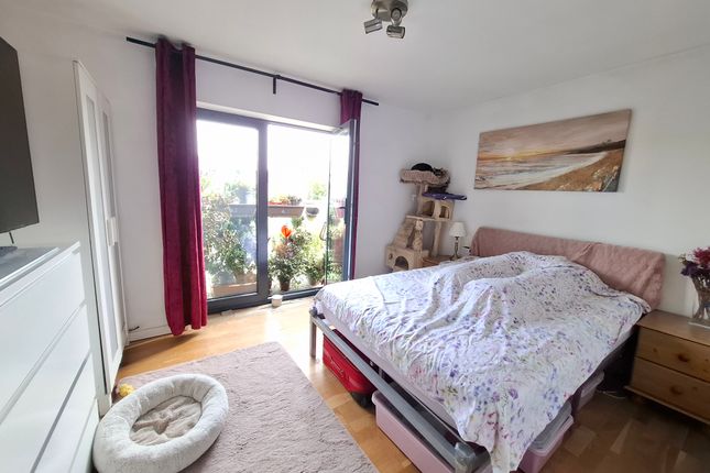 6 Gable Court, Great Road, HEMEL HEMPSTEAD photo 3