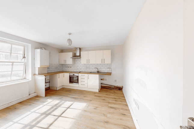 Flat 37, London photo 3