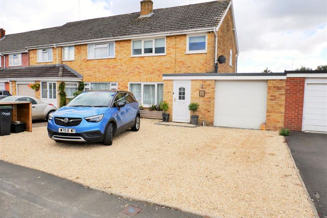 Semi-detached house for sale in Charlieu Avenue, Calne