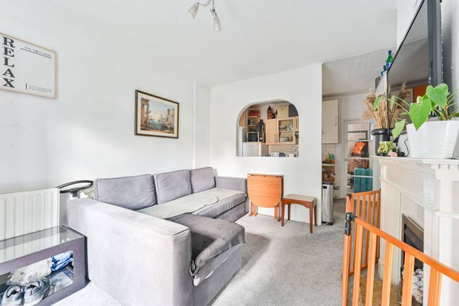 Thumbnail Flat to rent in Dunstans Road, East Dulwich, London