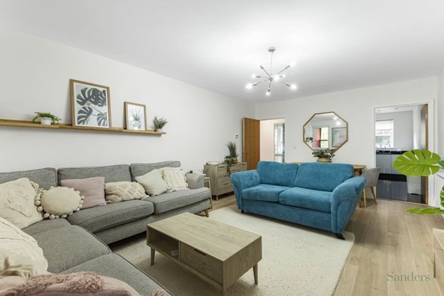 Thumbnail Flat to rent in Chronicle Avenue, Colindale, London
