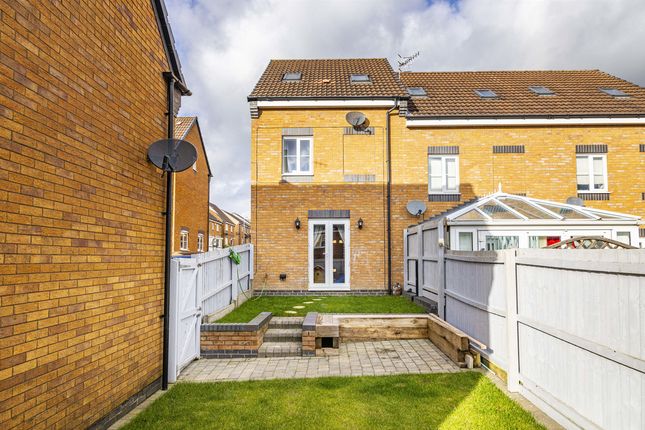 Town house for sale in Wessex Drive, Giltbrook
