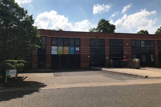 Thumbnail Commercial property to let in Unit 11 Cordwallis Business Park, Maidenhead