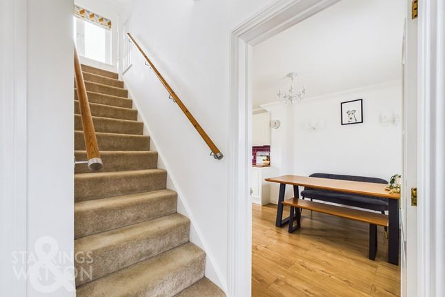 14 Muir Drive, Norwich photo 4