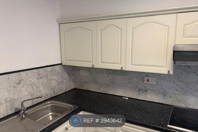 Flat, Douglas Court Main Road, Biggin Hill, Westerham photo 3