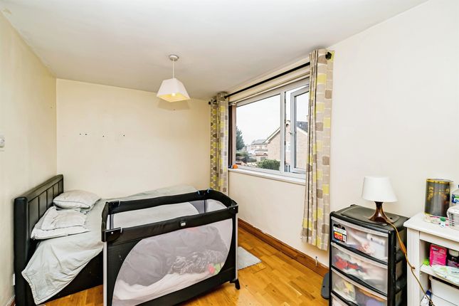 Flat for sale in Radnor End, Aylesbury