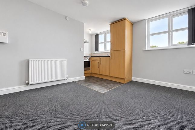 Flat, St John St Atherton, Manchester photo 3