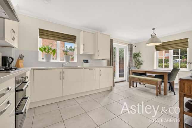 46, Avocet Rise, Norwich photo 4