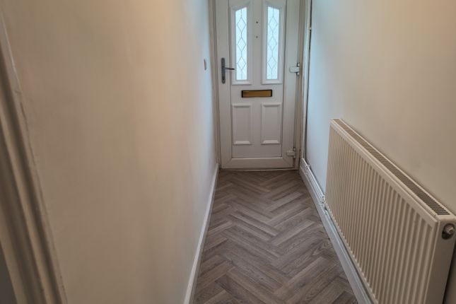 6 Aman court, Aman Court, Aberdare photo 2