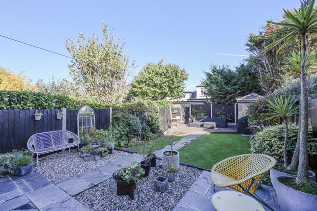 Dundonald Drive, Leigh-On-Sea photo 3