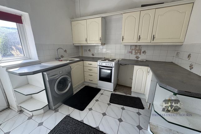 22, Arthur Street, Pentre photo 4