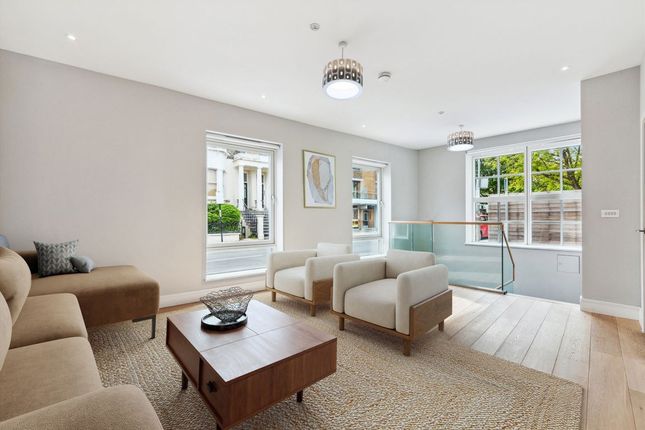 9, Avery Walk, Battersea photo 2