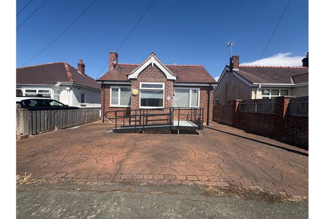 2-bed house on 20, Woodside Road, Chester, £90,000