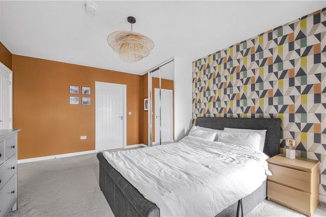 Flat for sale in Purley Way, Croydon