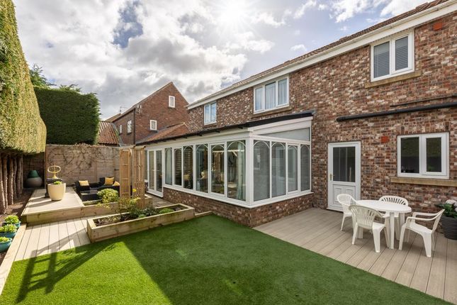 7, Pipers Acre, Pickering photo 2
