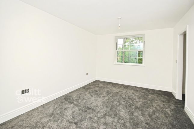 5, 11, Hartley Old Road, Purley photo 4