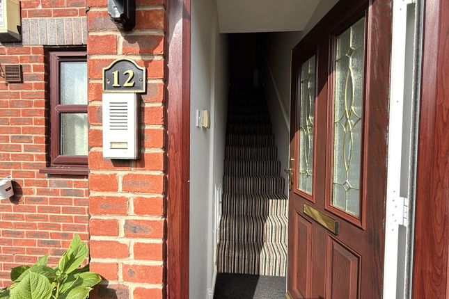 12, Badgers Brow, Bucknall Road, Stoke-on-Trent photo 2