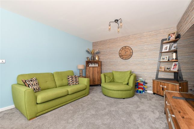 Turnstone Place Sevington, Ashford photo 3