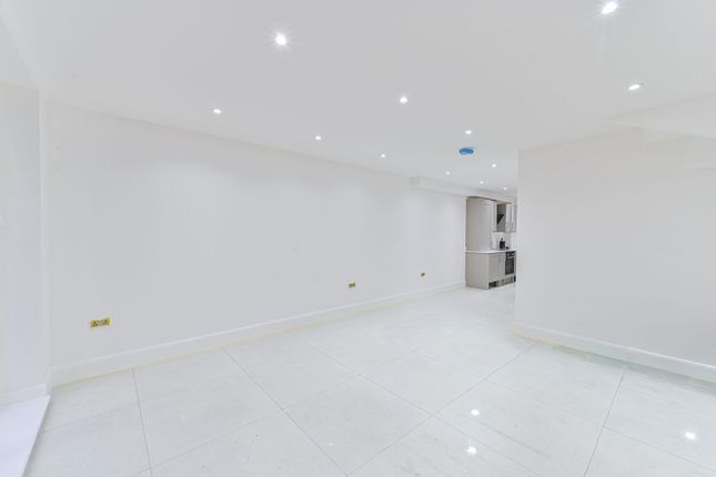Kingswood Way, Sanderstead photo 3