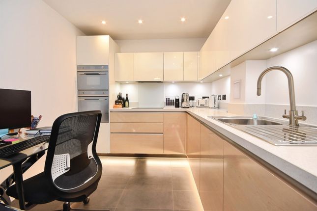 Flat 7, Primula Court, Safflower Lane, Romford photo 2