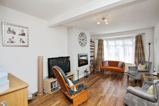 35, Elm Tree Avenue, Coventry photo 4
