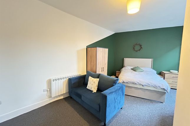 Thumbnail Flat to rent in Bondgate, Darlington