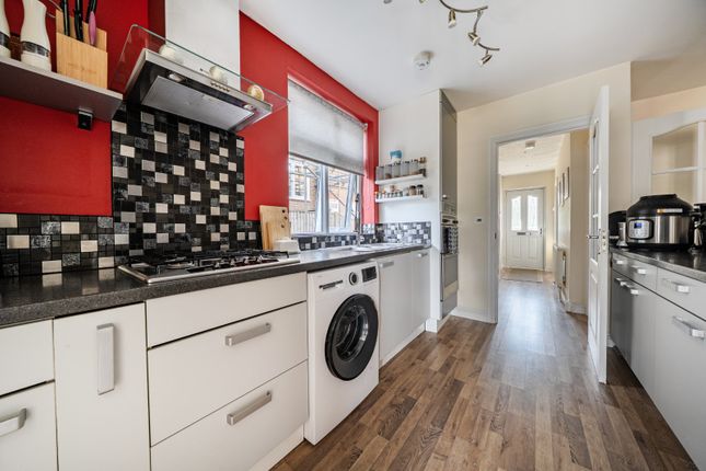 8, Tockley Road, Burnham photo 3