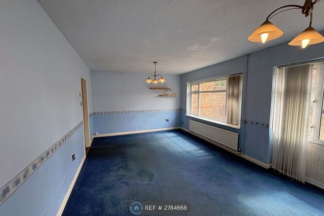 Oak Bank, New Addington, Croydon photo 4