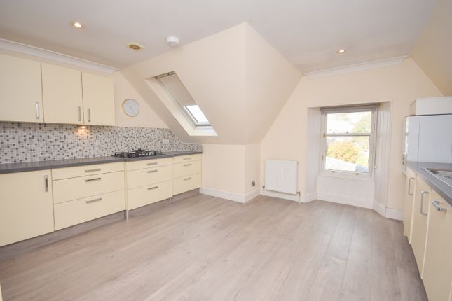 Flat 3, Glenburn House, 6, James Square, Crieff photo 2