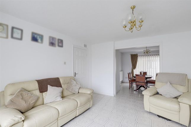 51, Milford Drive, Nottingham photo 4
