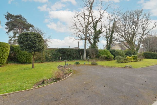 Flat for sale in Spencer Court, Spencer Road, New Milton, Hampshire