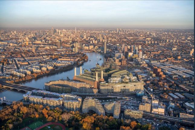 Flat for sale in Circus Rd W, Nine Elms, London