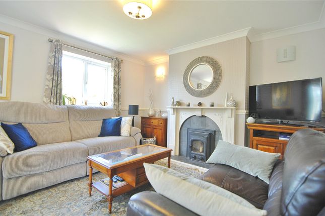 46, Bowbridge Lane, Gloucestershire photo 4