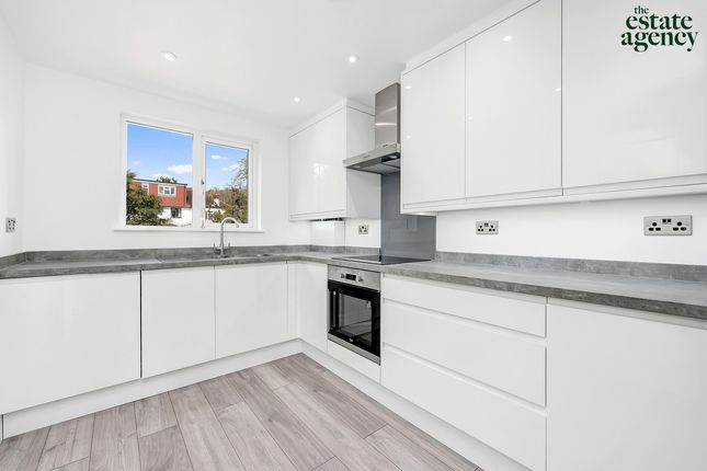 Flat for sale in Stapleford Close, Chingford