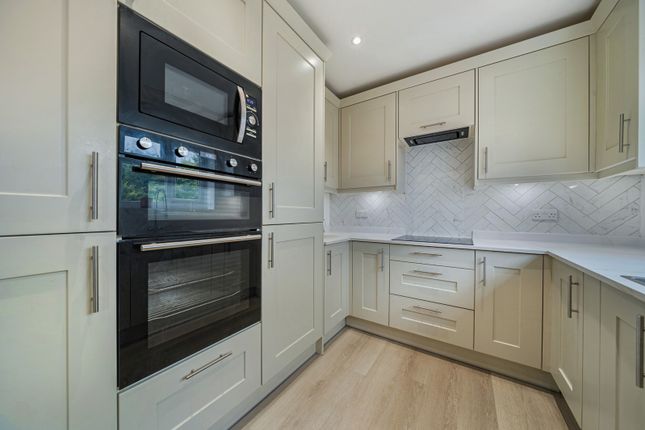 26, Curtismill Way, Orpington photo 4