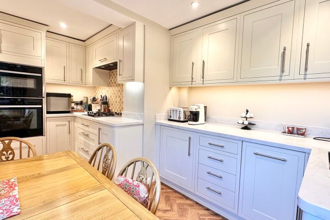 2 Kewhurst Manor Cottages, Little Common Road, Bexhill-on-Sea photo 4