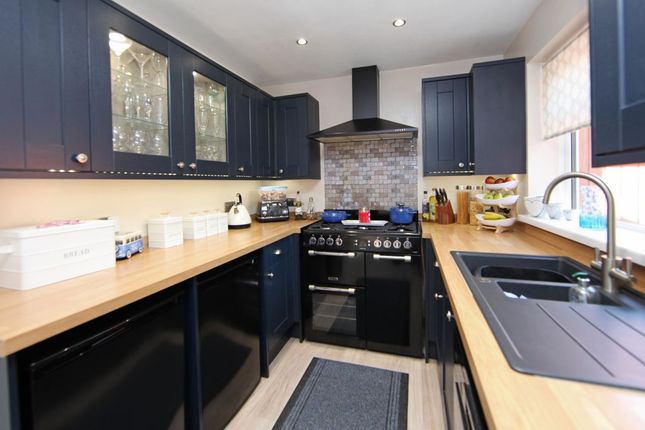82, Walker Crescent, Telford photo 4
