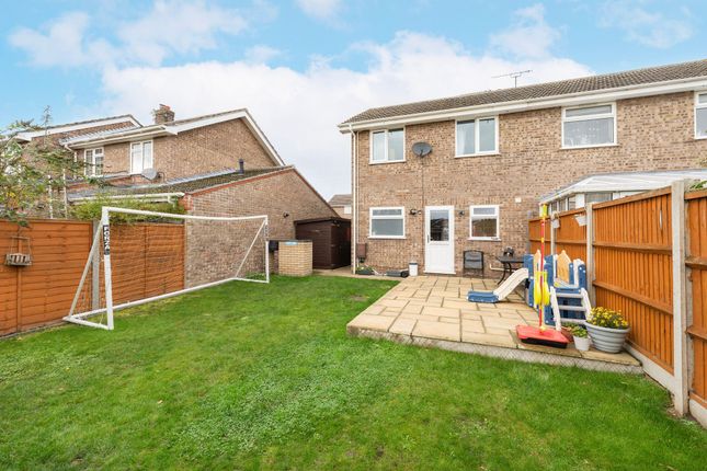 16 Provan Crescent, Great Yarmouth photo 2