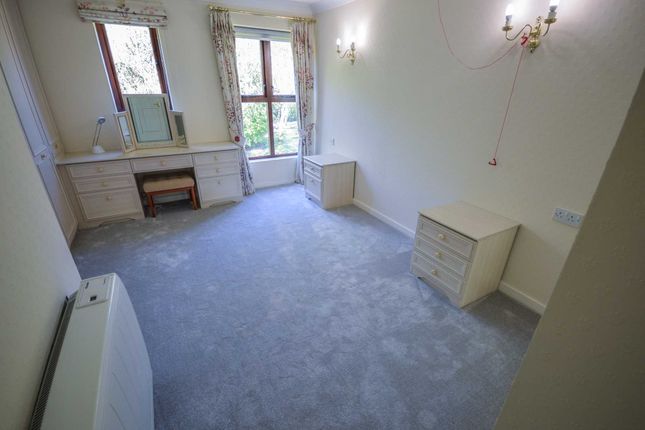 Flat 38, Springbank, Ashley Road, Altrincham photo 4