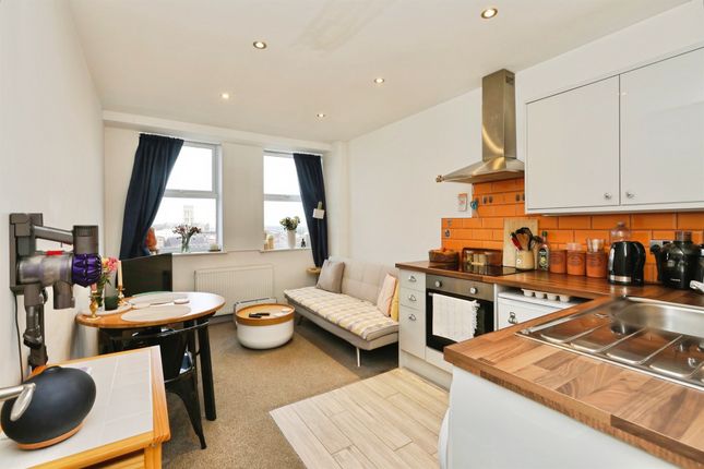 Apartment 401, St. Peters House, Princes Street, DONCASTER photo 2