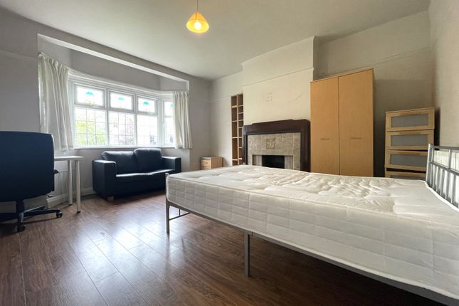 Semi-detached house to rent in Thornton Road, London