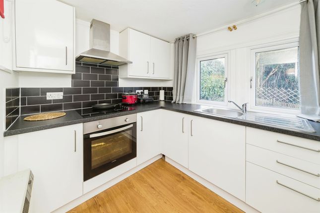 Mobile/park home for sale in Lark Rise, Turners Hill, Crawley